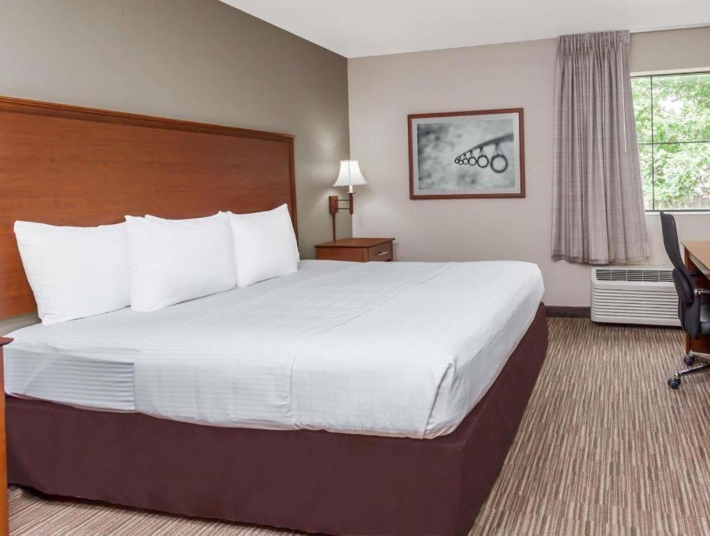Days Inn Springfield South Экстерьер фото