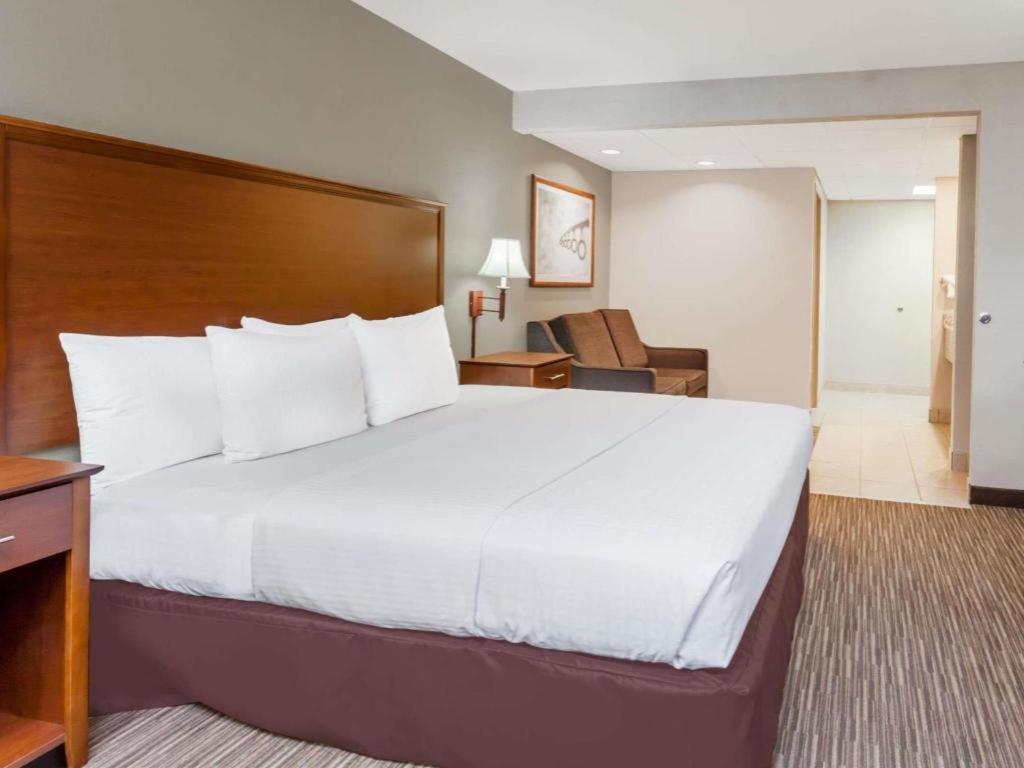 Days Inn Springfield South Экстерьер фото