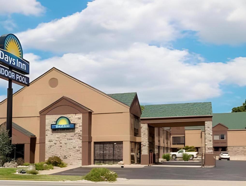 Days Inn Springfield South Экстерьер фото