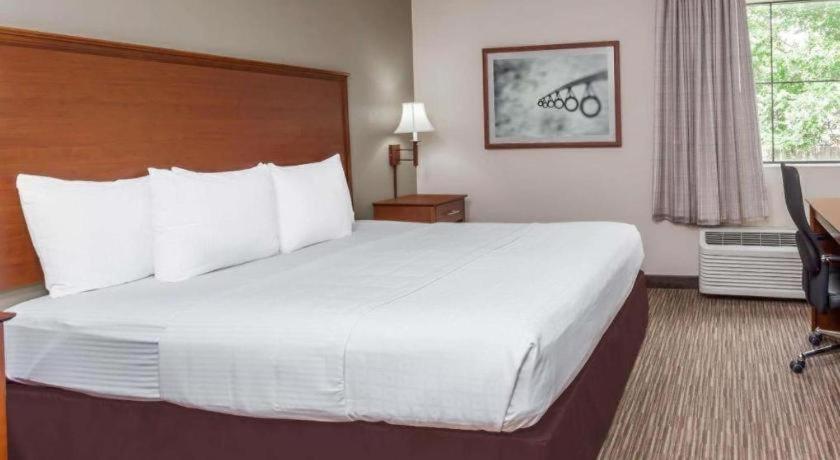 Days Inn Springfield South Экстерьер фото