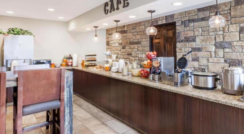 Days Inn Springfield South Экстерьер фото
